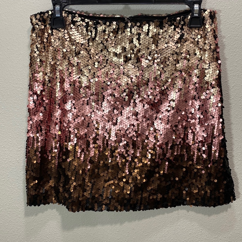 5 for $25 Minkpink all over sequin skirt ombré mini‎